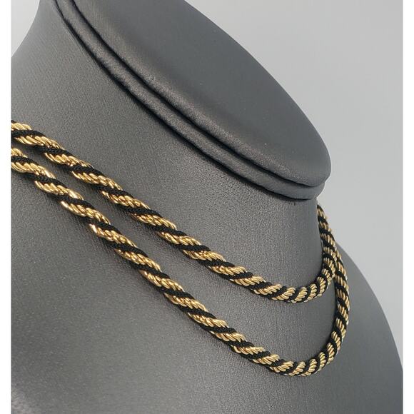 Vintage Trifari Twisted Rope Necklace and Bracelet Set – Black & Goldtone Metal - Picture 4 of 7